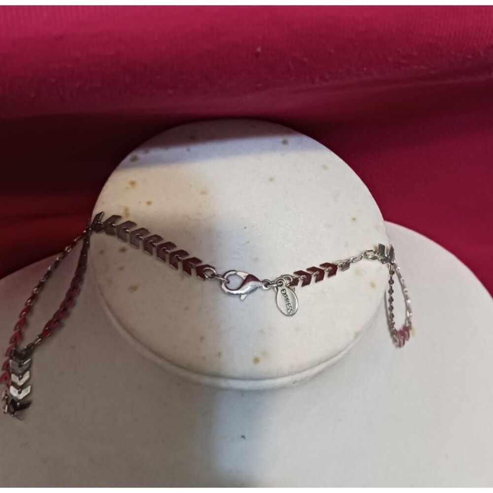 Vintage Express Silver Necklace Chevron Herringbone Chain Rhinestone Waterfall - Picture 12 of 13
